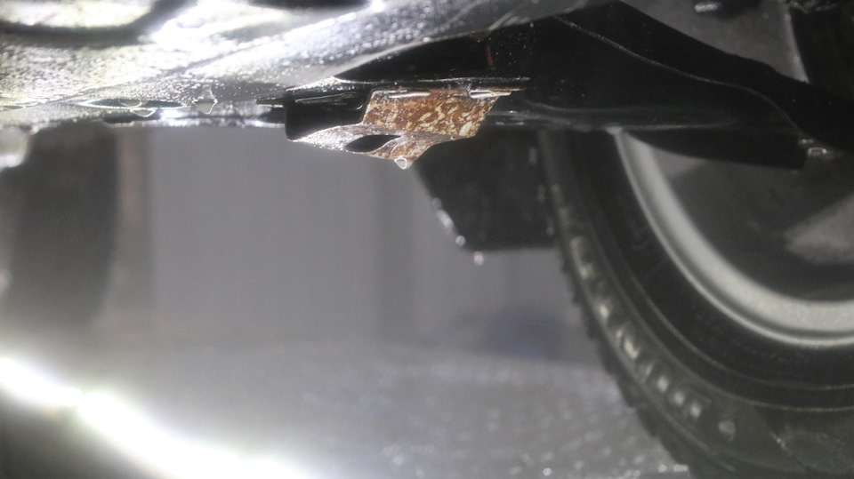 Коррозия и проблемные места Renault Duster рено дастер, renault duster, рено дастер отзывы, рено дастер обзор, рено дастер обзор видео, кроун антикор минск, рено дастер ржавчина, рено коррозия, коррозия рено дастер